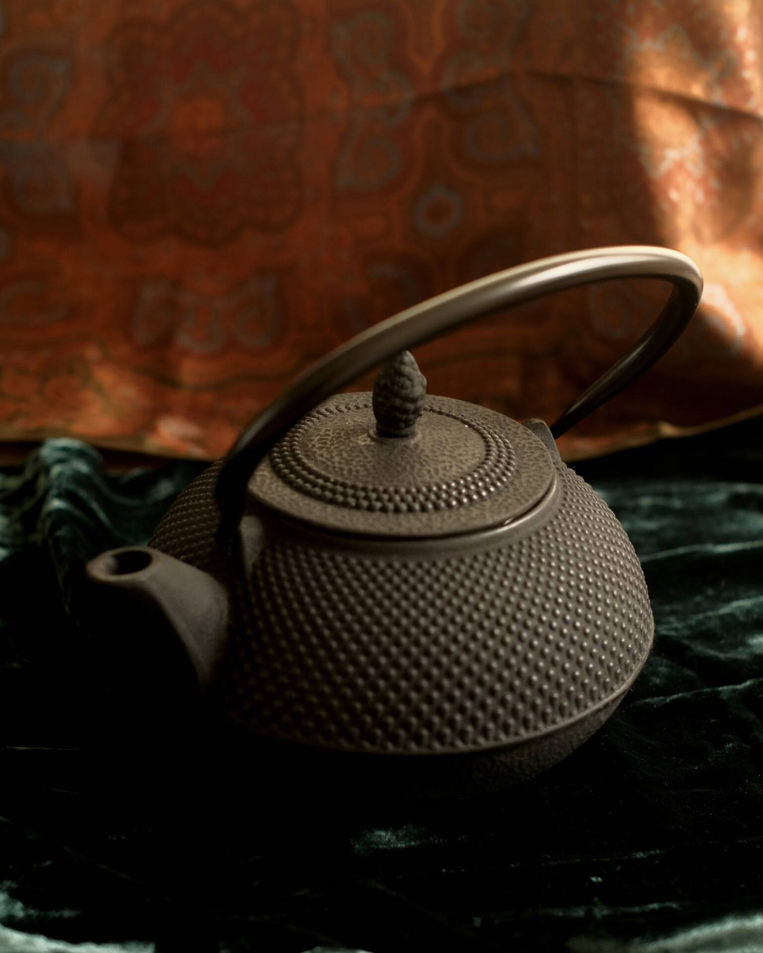 Buy Tetsu handmade ceremonial Japanese metal teapot 1.2L Online - Tchai