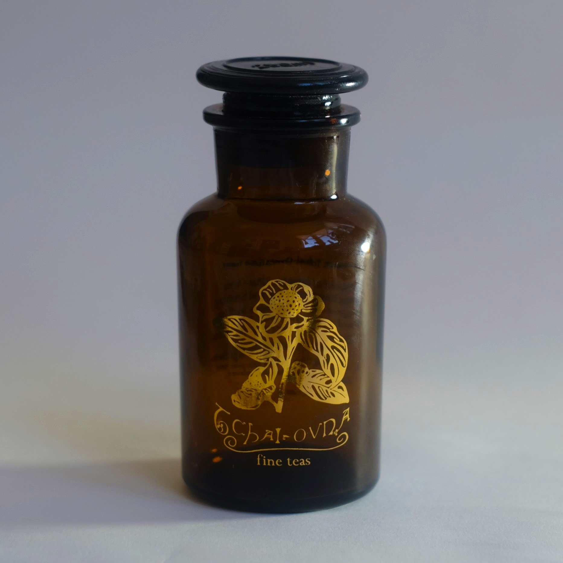 Gold leaf printed Tchai-Ovna tea jars - Image 2